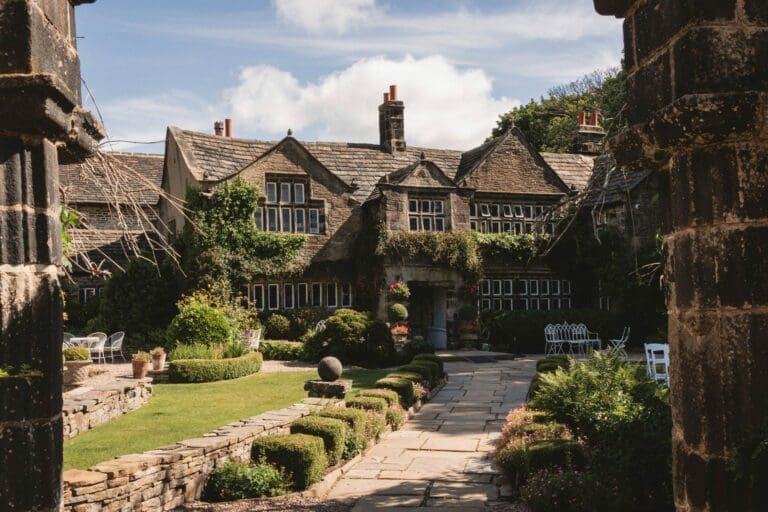 Holdsworth House