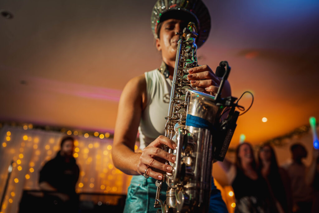 Ellie_Sax_Wedding (18)