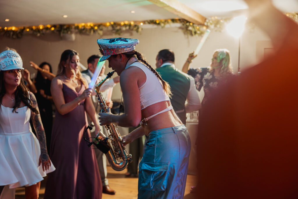 Ellie_Sax_Wedding (20)