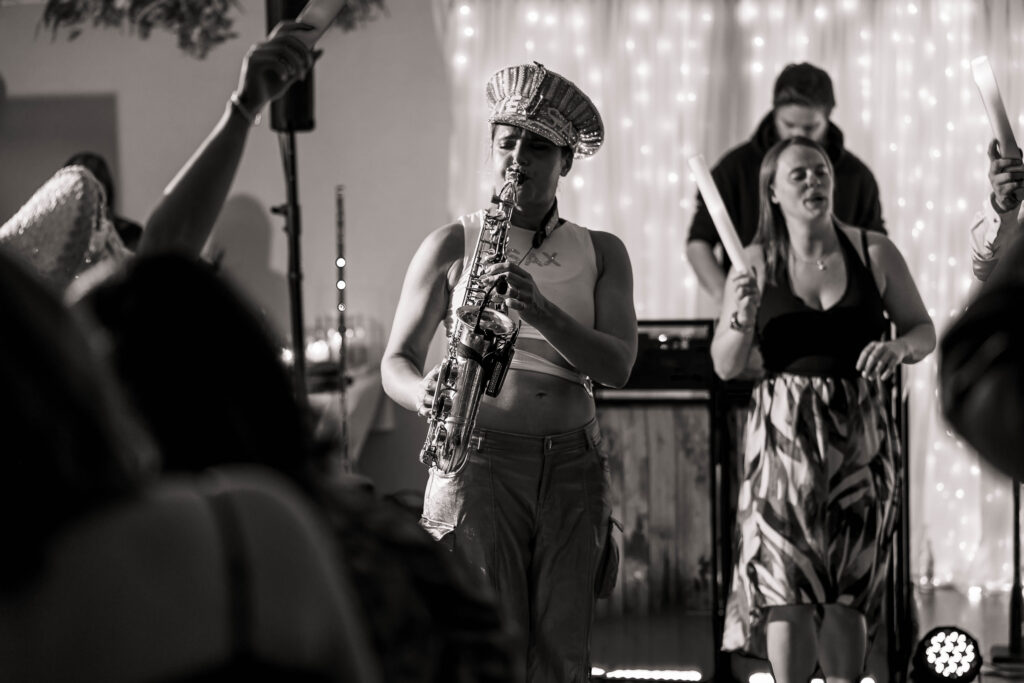 Ellie_Sax_Wedding (24)