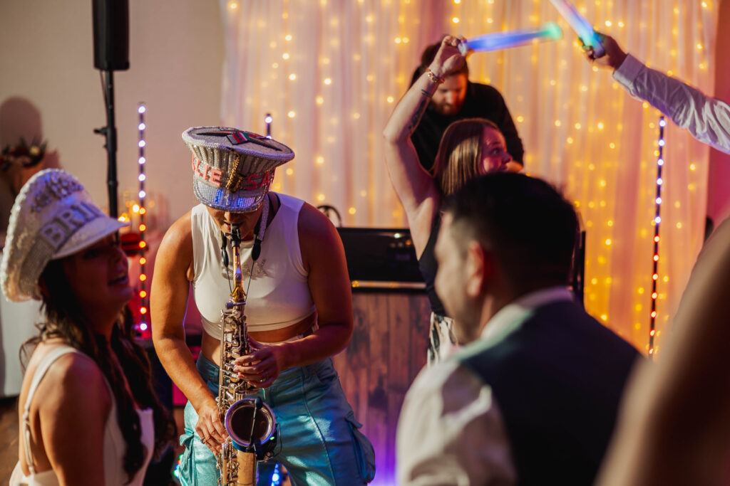 Ellie_Sax_Wedding (26)