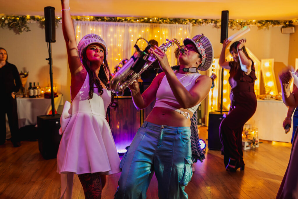 Ellie_Sax_Wedding (40)