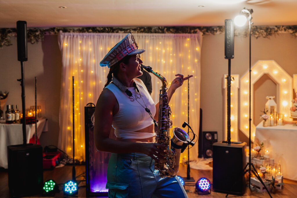 Ellie_Sax_Wedding (6)