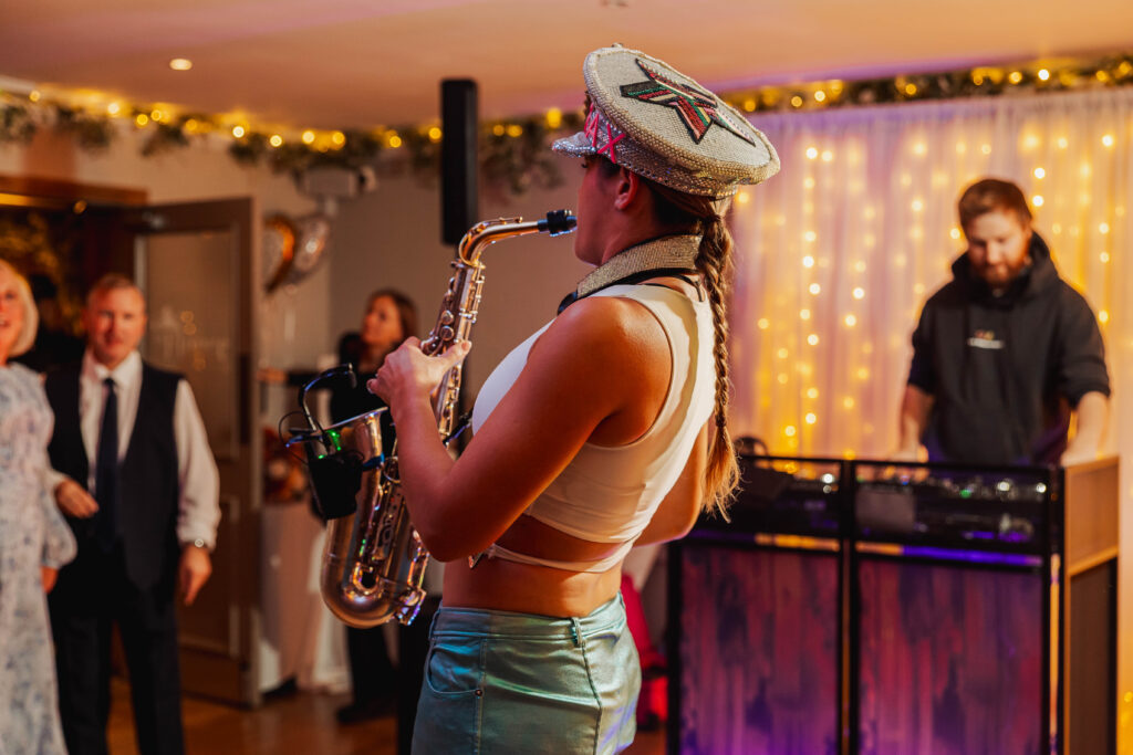 Ellie_Sax_Wedding (7)