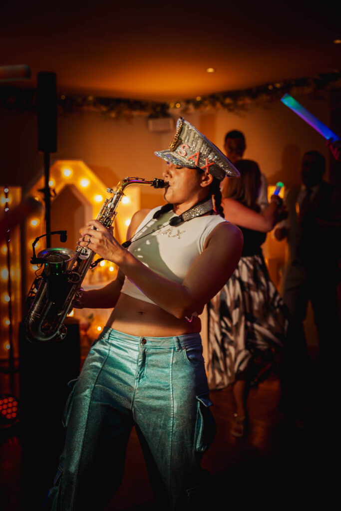 Ellie_Sax_Wedding (9)