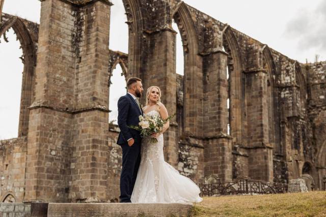 Nicola and Jack on their wedding day — Yorkshire wedding photography by Fabio Photography